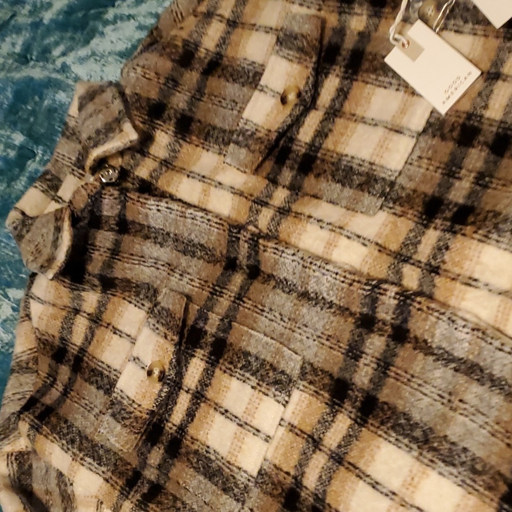 Over sized beautiful shacket - Picture 4 of 5